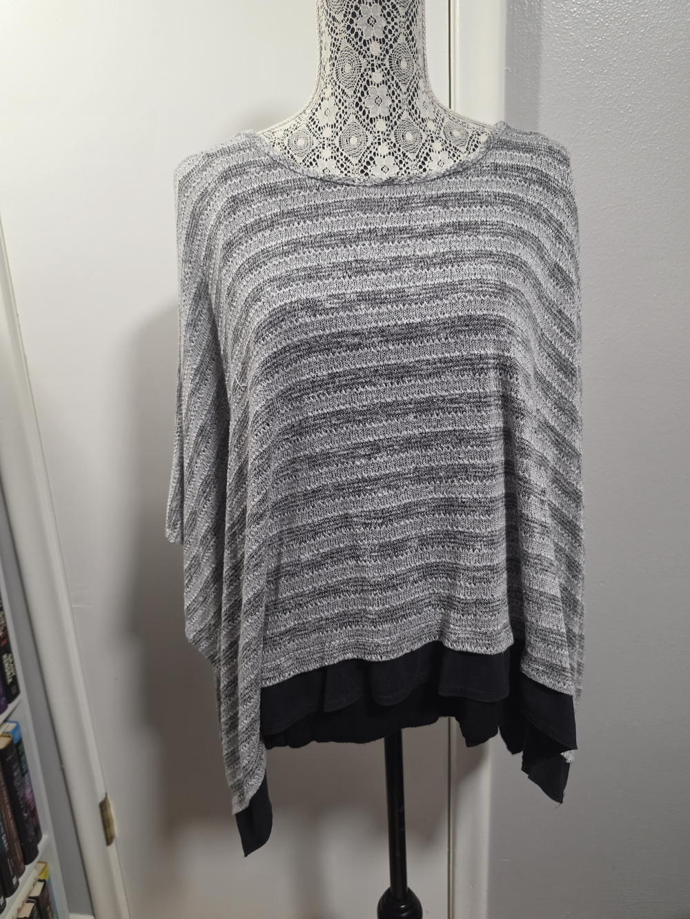 AB Studio Gray Marled Knit Layered Poncho Tunic Asymmetrical Hem Top